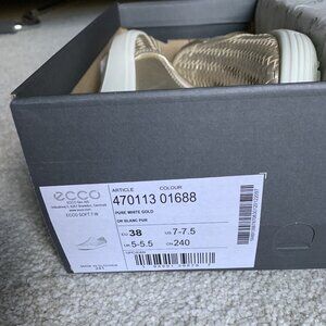 Ecco Soft 7 EU38 US7-7.5 Gold/White